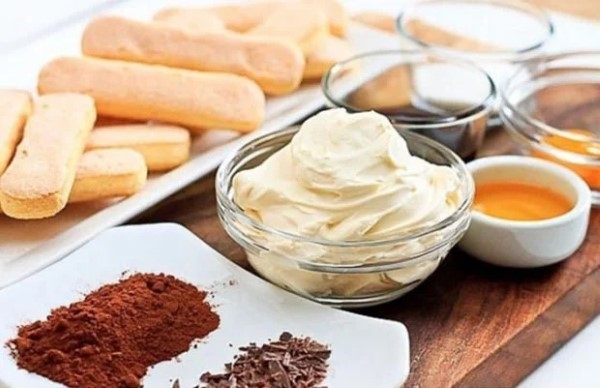 Nguyên liệu làm bánh tiramisu truyền thống