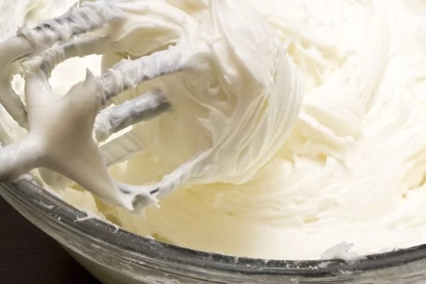 Đánh bông whipping cream