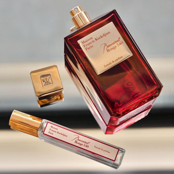 Trải nghiệm hương thơm tuyệt vời với nước hoa chiết Baccarat Rouge 540 Extrait chính hãng 