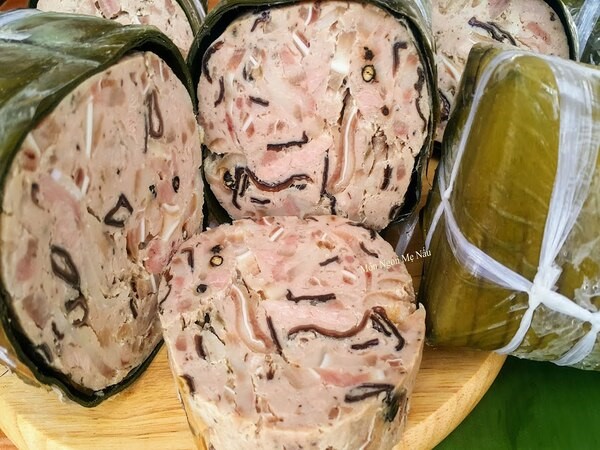 Phụ gia hay gia vị làm giò chả đóng vai trò gì trong việc sản xuất giò chả?