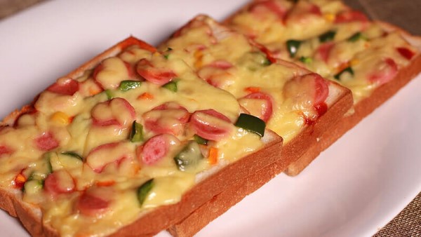 Cách làm bánh mì sandwich Pizza