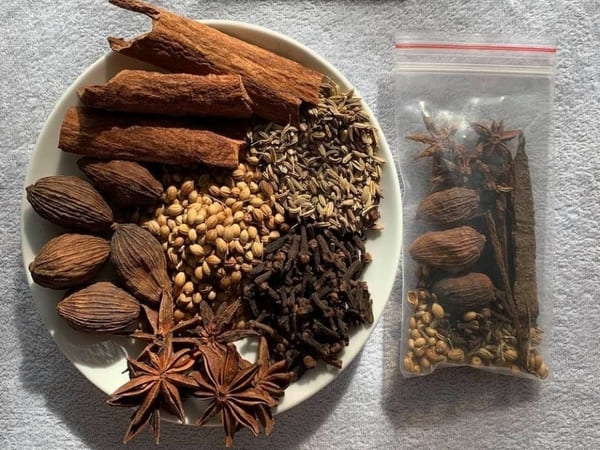 Lưu ý khi sử dụng gói gia vị cho cách nấu phở bò bằng gói gia vị