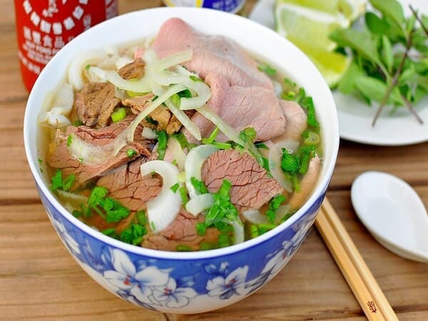 Món phở bò tươi ngon được ra lò