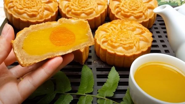 Nguyên liệu làm nhân bánh Trung thu có trứng muối