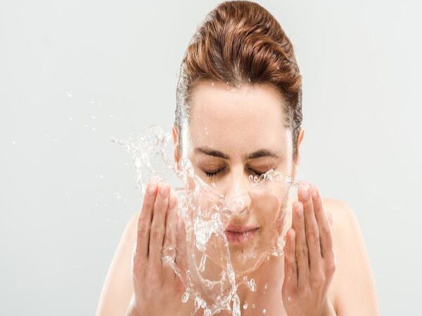 Sữa rửa mặt không cồn, không hương liệu, không paraben là gì?