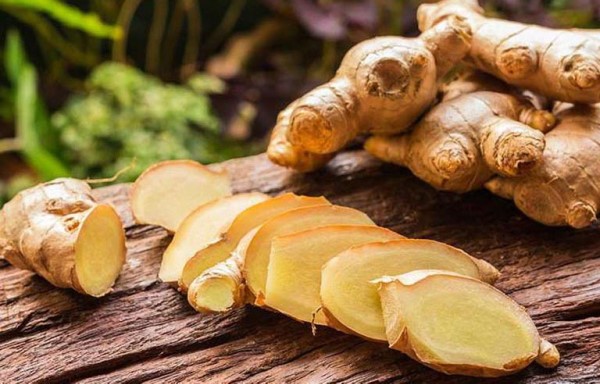 Gừng là một loại gia vị cay nồng quen thuộc trong các loại gia vị tốt cho sức khỏe