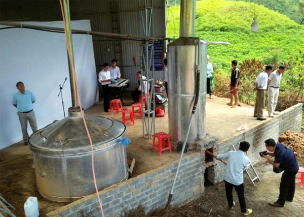 Cách làm tinh dầu sả chanh trong nhà máy