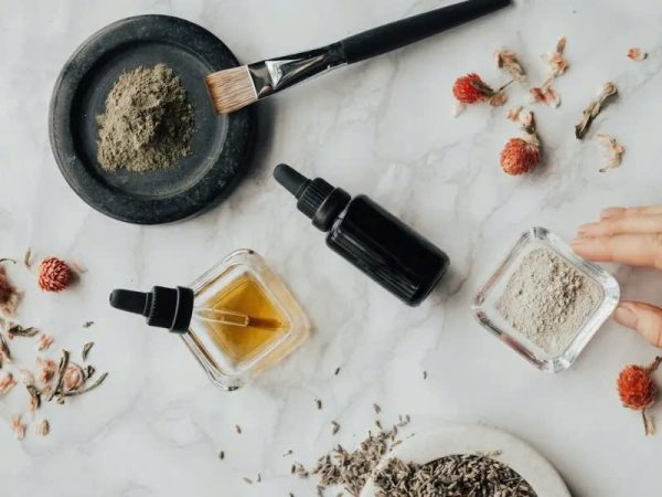 Cách làm nước hoa tại nhà đơn giản, thơm lâu nhất