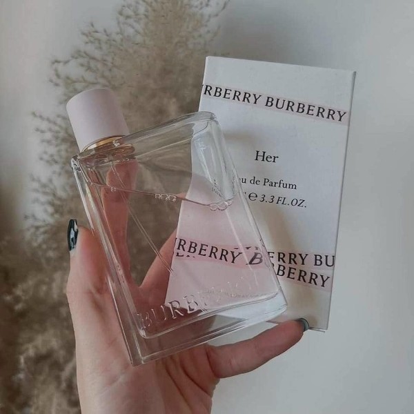 Burberry Her EDP - Hương thơm hoa cỏ trái cây