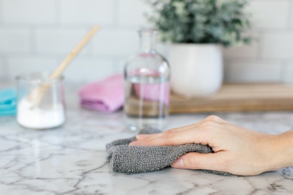 Sản Phẩm Làm Sạch Bề Mặt Tự Chế