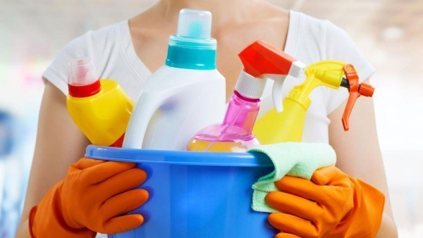 Những lưu Ý Khi Sử Dụng Sản Phẩm Tẩy Rửa Tự Chế