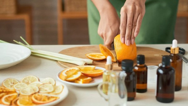Cách làm tinh dầu cam nhanh nhất từ rượu