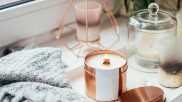 Tự làm sản phẩm thơm phòng tại nhà