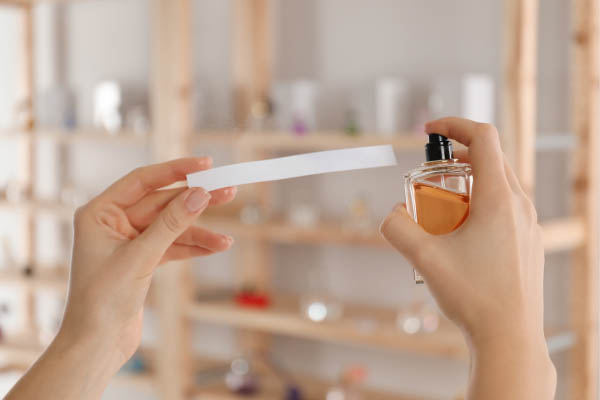 Tổng quan về độ lưu hương của nước hoa