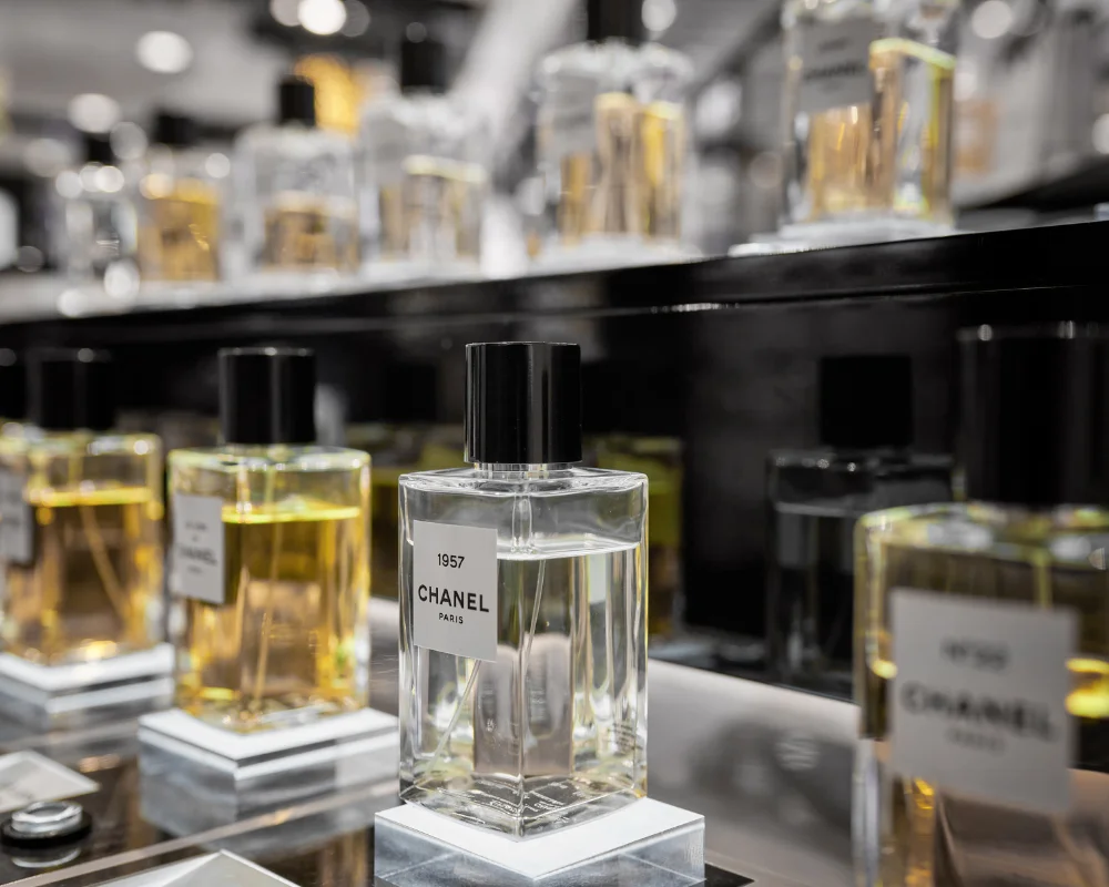 Shop nước hoa chính hãng và nguồn xách tay/tiểu ngạch 